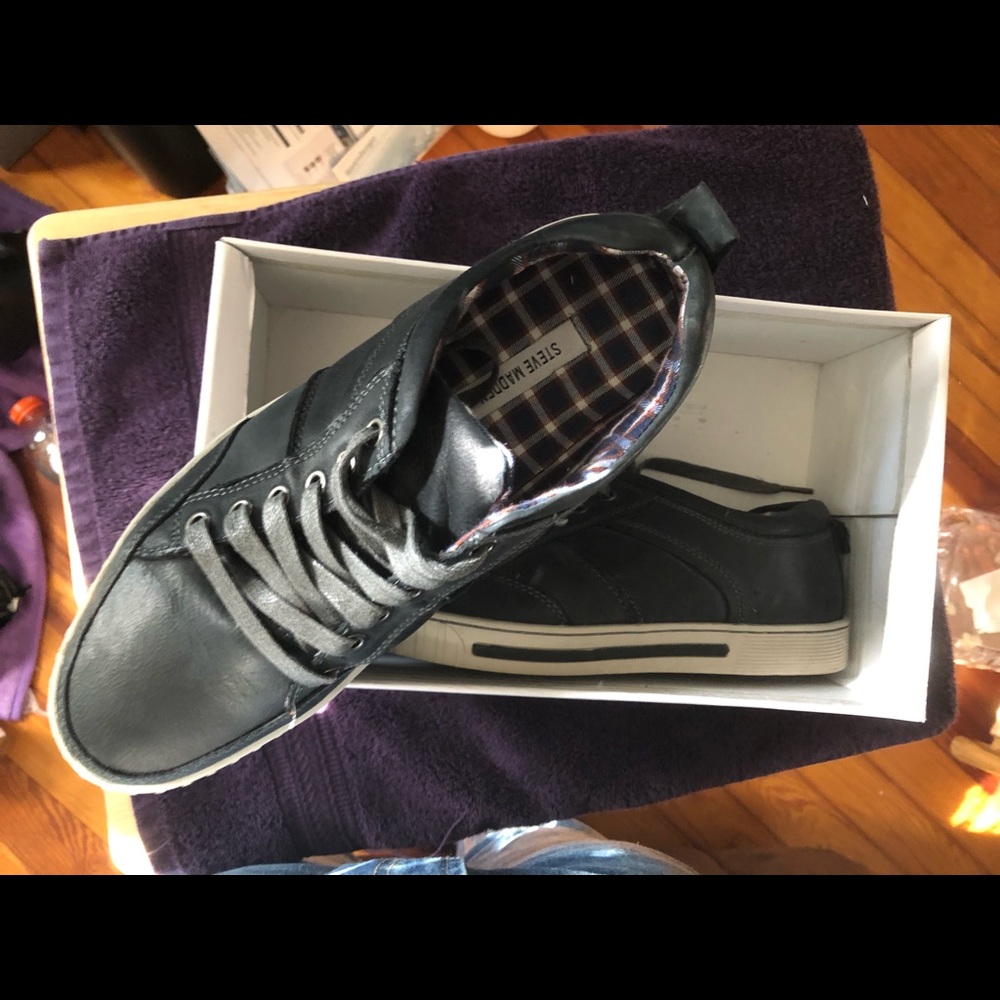 Steve madden sneakers